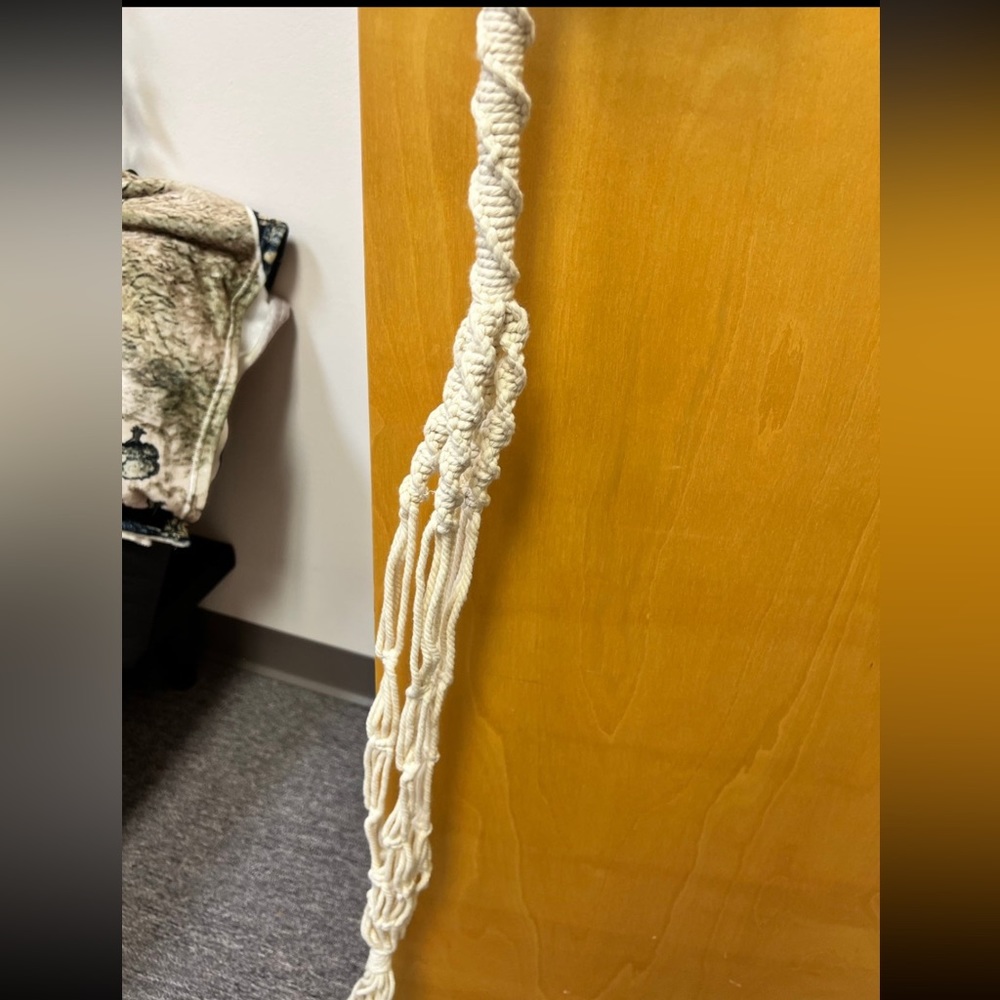 macrame plant hanger